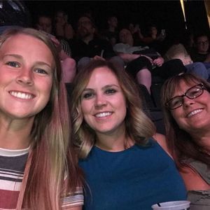 Meet your Posher, Ellyssa